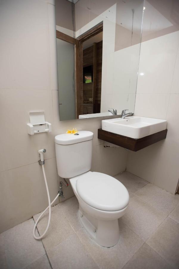 Acala Hostel & Reef Bar Toyapakeh Екстериор снимка