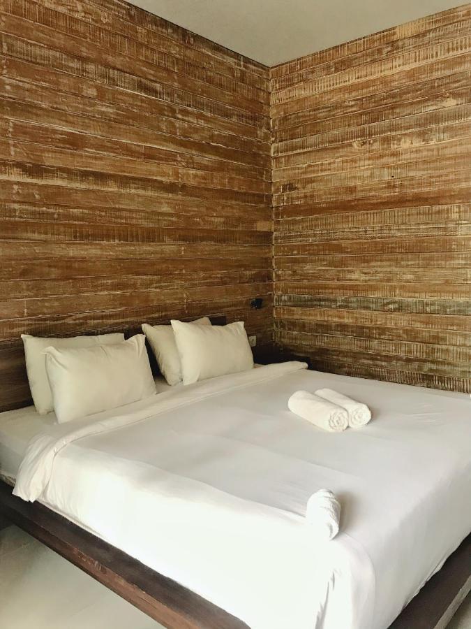 Acala Hostel & Reef Bar Toyapakeh Екстериор снимка